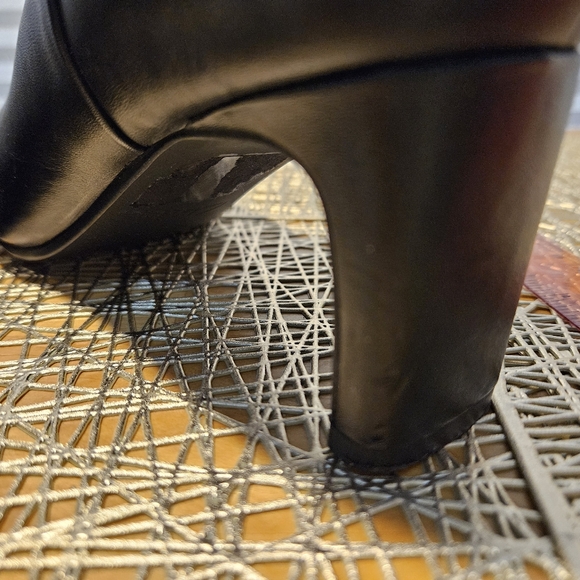 Clarks Seren 55 Bootie (Women) Blk Leather Ankle Boots Size 8 - Picture 9 of 9